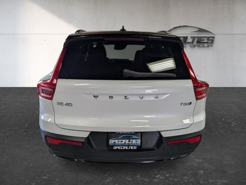 Used 2019 Volvo XC40 T5 R-Design AWD/4WD image 9