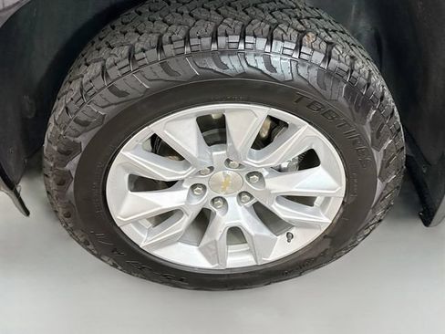 Used 2023 Chevrolet Silverado 1500 Custom AWD/4WD image 30
