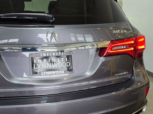 Used 2017 Acura MDX SH-AWD image 27