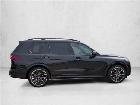 Certified 2023 BMW X7 xDrive40i w/ M Sport Package image 4