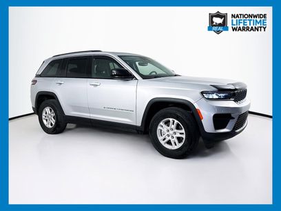 Used 2023 Jeep Grand Cherokee Laredo