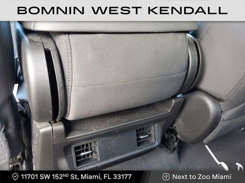 Used 2022 Chevrolet Silverado 1500 Custom image 17