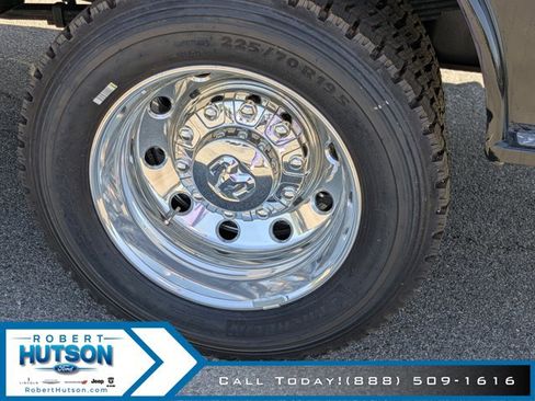 New 2024 RAM 4500 SLT w/ Quick Order Package 2YG SLT image 9