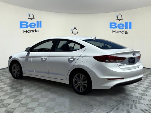 Used 2018 Hyundai Elantra SEL FWD image 3