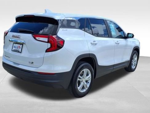 Used 2023 GMC Terrain SLE image 8