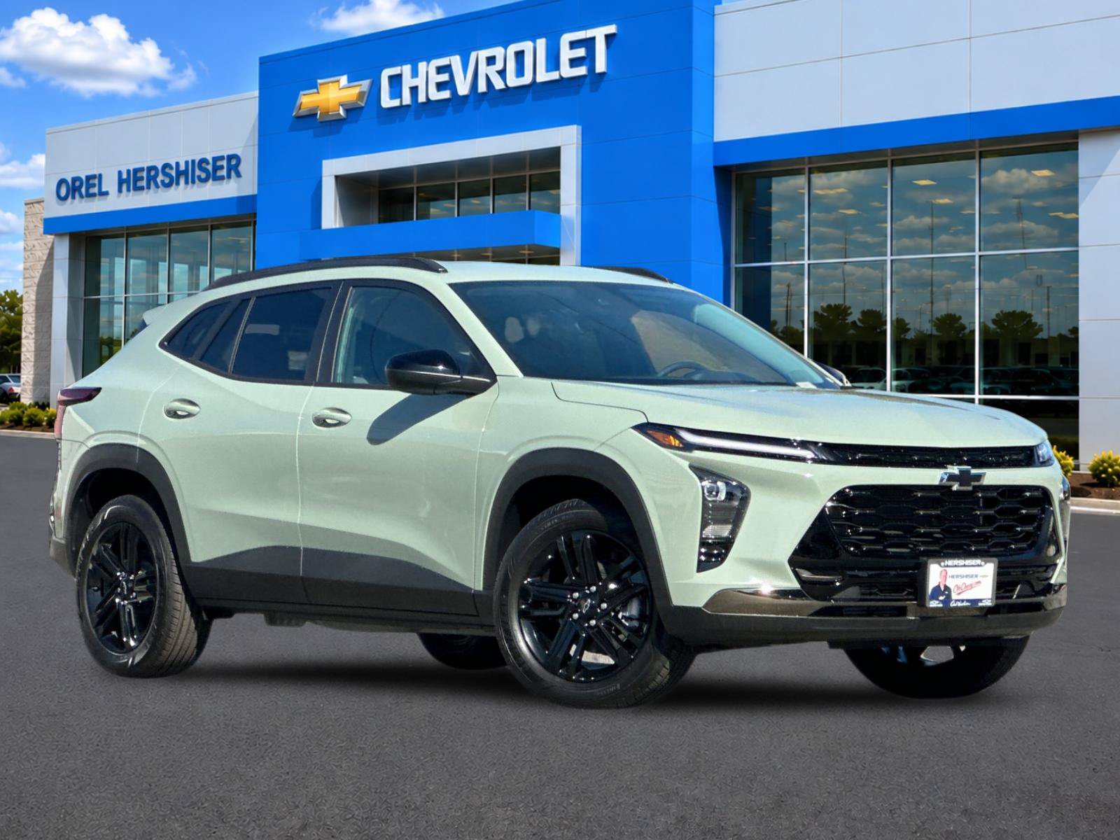 New 2026 Chevrolet Trax ACTIV w/ Driver Confidence Package FWD image 1