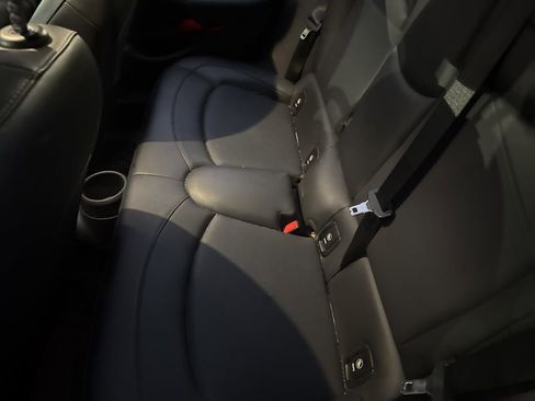 Used 2019 MINI Cooper 4-Door Hardtop image 27