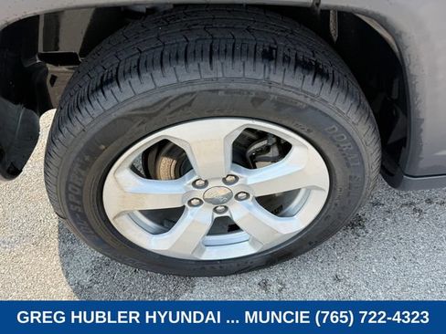 Used 2018 Jeep Compass Latitude AWD/4WD image 8