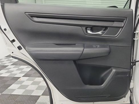 Used 2025 Honda CR-V EX image 17