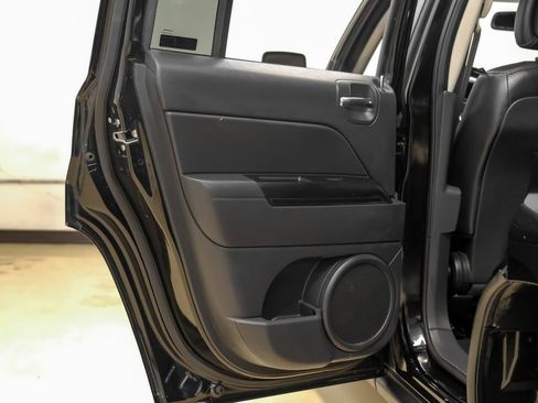 Used 2017 Jeep Patriot Sport w/ Power Value Group FWD image 46
