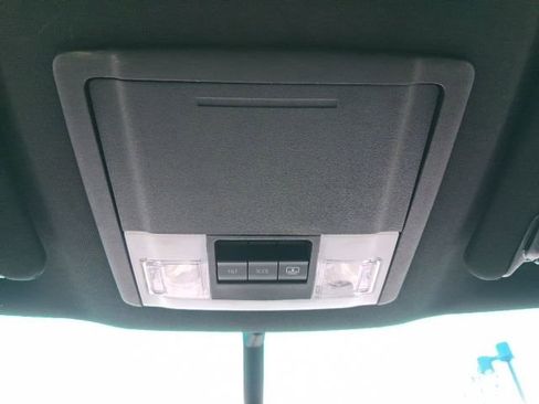 Used 2016 Ford Explorer XLT w/ Equipment Group 202A image 25