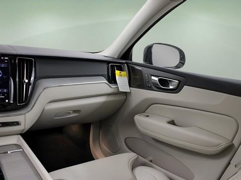 New 2025 Volvo XC60 T8 Ultra w/ Protection Package Premier image 16