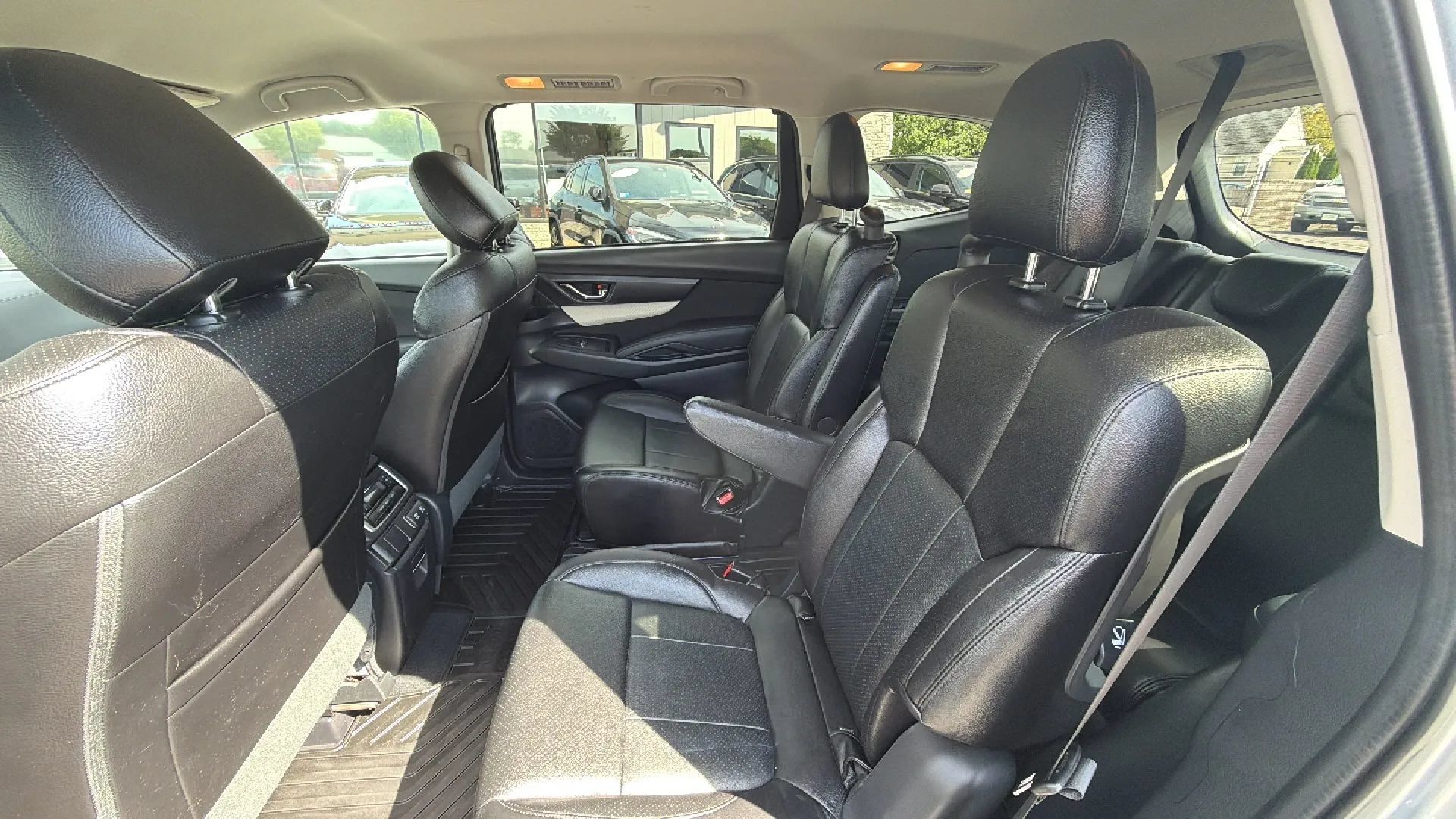 Used 2021 Subaru Ascent Premium w/ Convenience Package AWD/4WD image 13