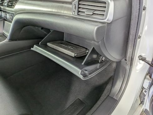 Used 2019 Honda Accord Hybrid image 28