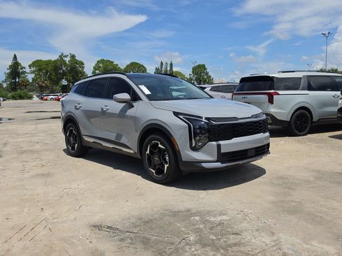 New 2027 Kia Sportage EX FWD image 2