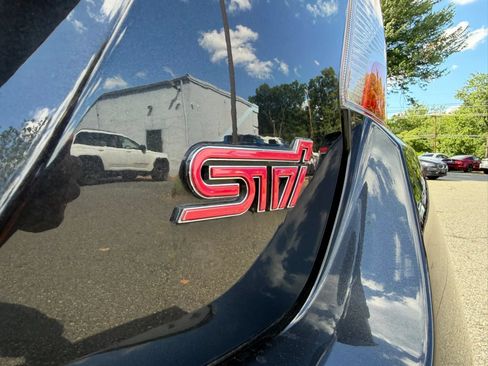 Used 2019 Subaru WRX STI AWD/4WD image 9