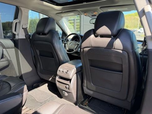 Used 2016 Buick Enclave Leather AWD/4WD image 45