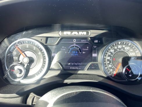 Used 2022 RAM 1500 Big Horn w/ Built-to-serve Edition image 13