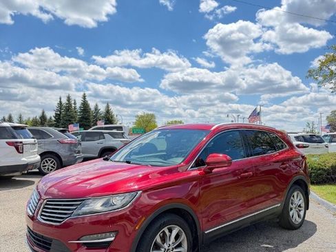 Used 2017 Lincoln MKC Select w/ Select Plus Package AWD/4WD image 3
