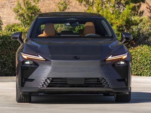 New 2026 Lexus ES 500e AWD/4WD image 4