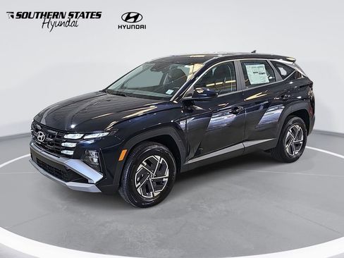 New 2026 Hyundai Tucson Blue SE image 1