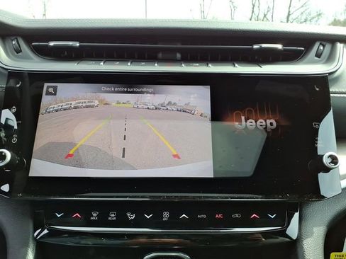 New 2026 Jeep Grand Cherokee Altitude AWD/4WD image 22