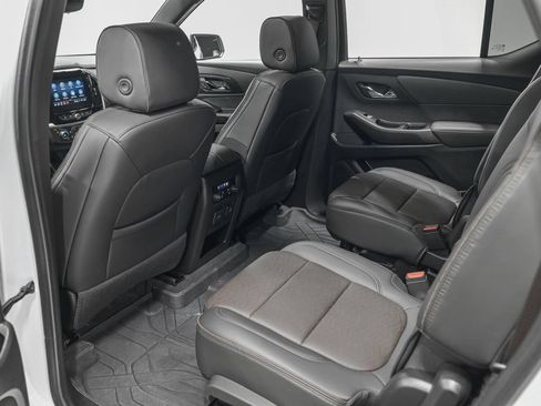 Used 2023 Chevrolet Traverse High Country w/ LPO, Floor Liner Package FWD image 27
