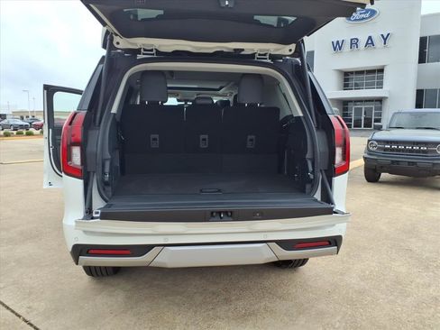 New 2026 Ford Expedition Platinum image 19