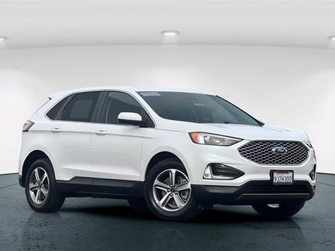 Certified 2024 Ford Edge SEL w/ Convenience Package image 2