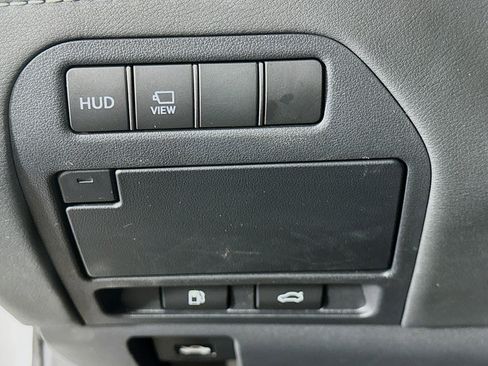 Used 2022 Lexus LS 500 w/ Interior Upgrade Package image 17