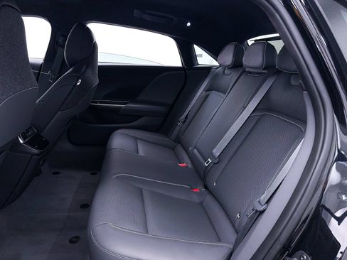 Used 2023 Lucid Air Touring AWD/4WD image 37