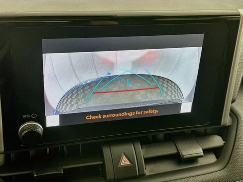 Used 2025 Toyota RAV4 LE AWD/4WD image 21
