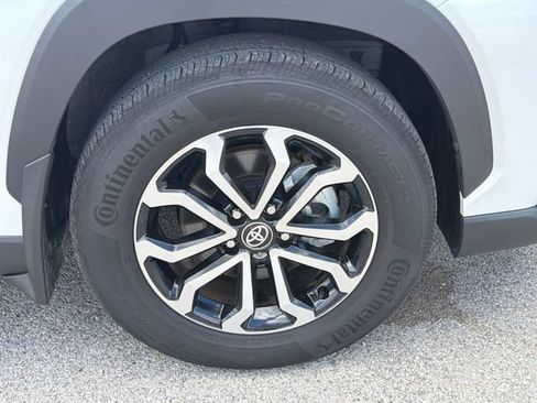 Used 2024 Toyota Corolla Cross AWD Hybrid image 38