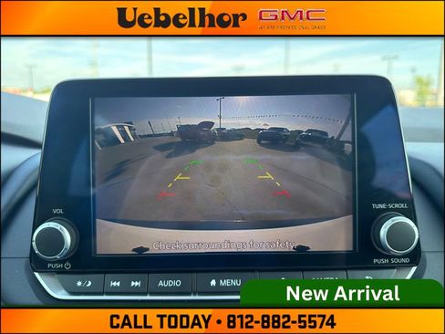 Used 2023 Nissan Rogue S AWD/4WD image 25