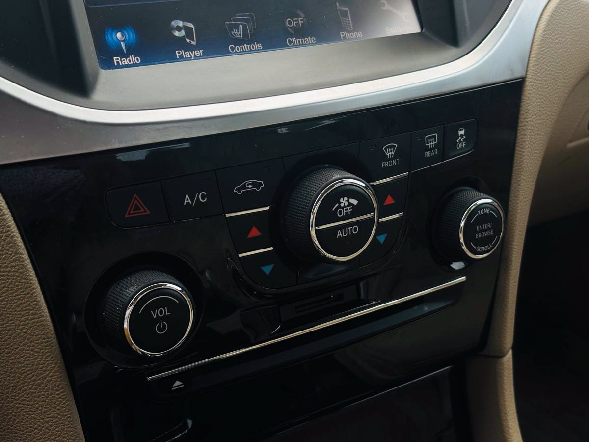 Used 2014 Chrysler 300 AWD image 59