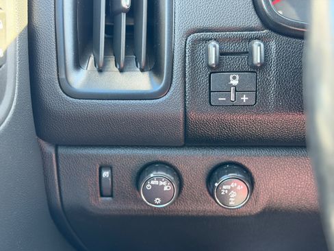 Used 2022 Chevrolet Colorado ZR2 AWD/4WD image 6