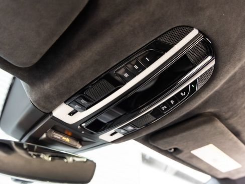 Certified 2022 Porsche Cayenne Turbo GT AWD/4WD image 19