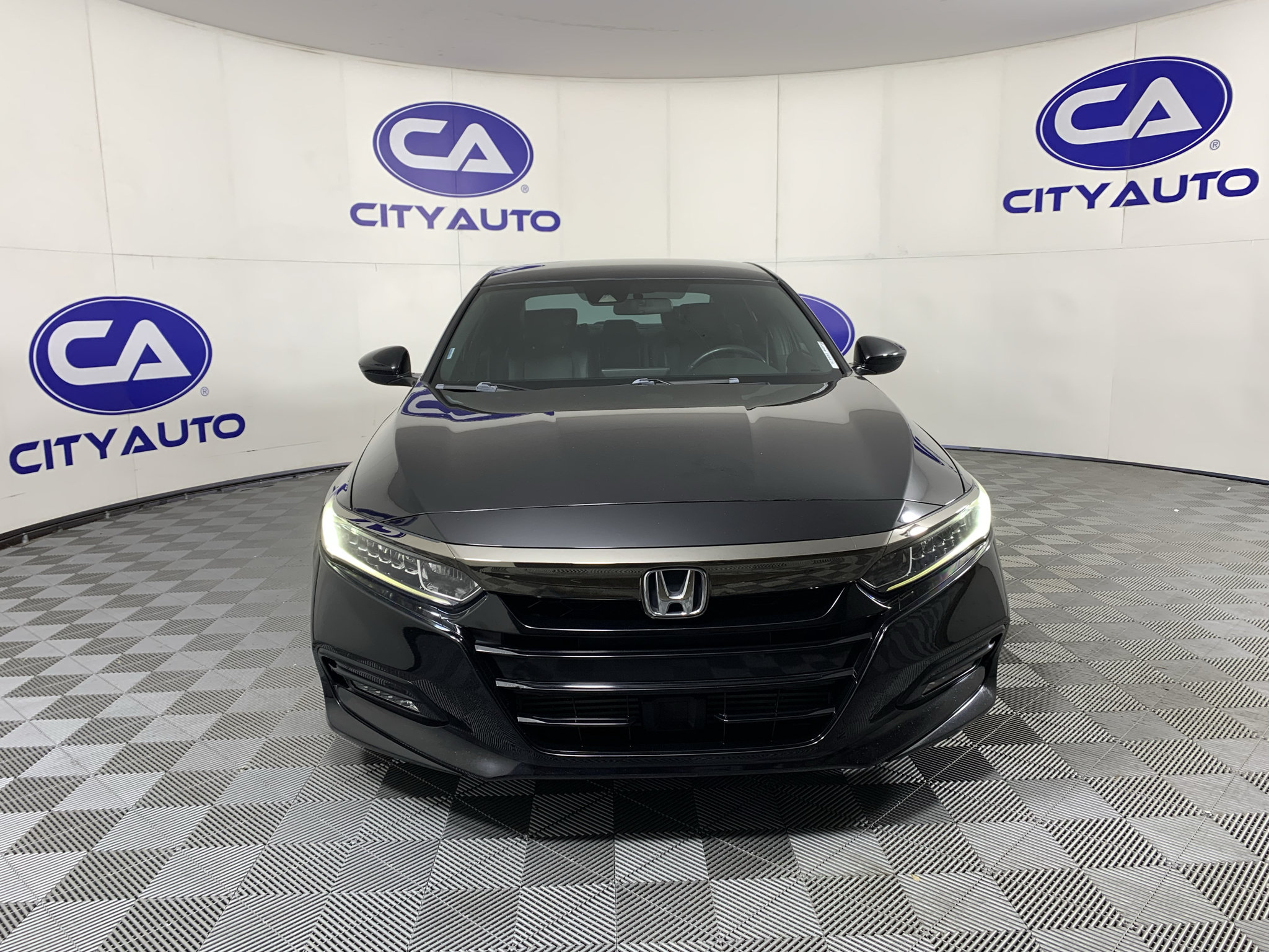 Used 2018 Honda Accord Sport image 9