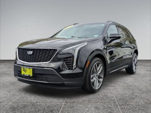 Used 2022 Cadillac XT4 Sport w/ Driver Awareness Package AWD/4WD image 4