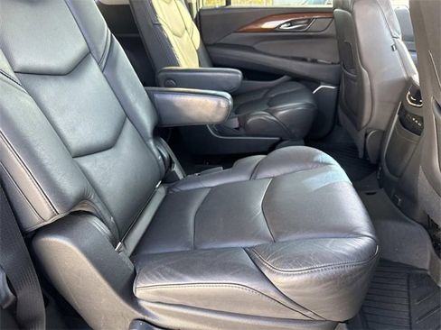 Used 2019 Cadillac Escalade ESV Luxury w/ Escalade Sport Edition image 12