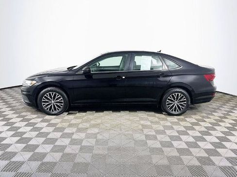Used 2021 Volkswagen Jetta SE FWD image 4
