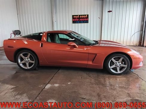 Used 2007 Chevrolet Corvette Coupe w/ Preferred Equipment Group image 2