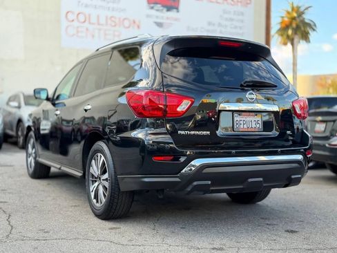 Used 2017 Nissan Pathfinder SL image 11