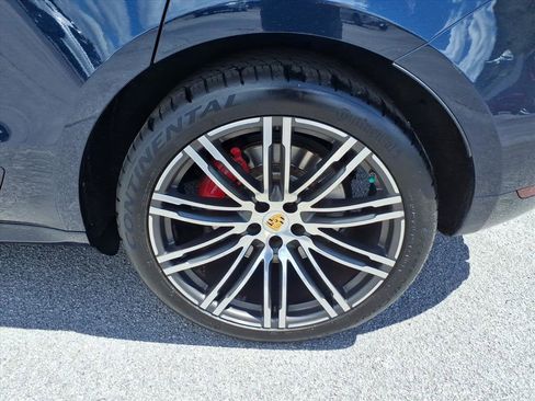 Used 2017 Porsche Macan Turbo AWD/4WD image 4