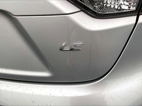 Used 2025 Toyota Corolla LE FWD image 8
