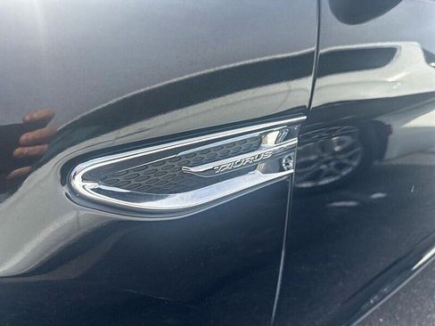 Used 2017 Ford Taurus Limited FWD image 13