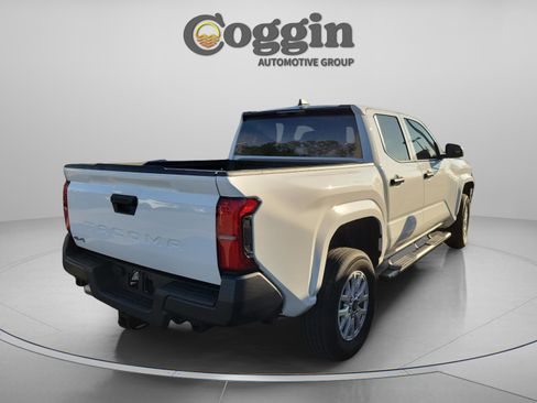 Used 2024 Toyota Tacoma SR AWD/4WD image 4