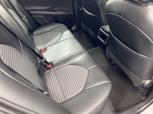 Used 2023 Toyota Camry SE image 19