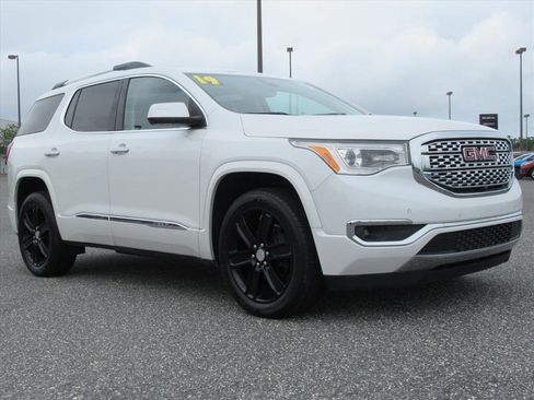 Used 2019 GMC Acadia Denali w/ Technology Package image 1