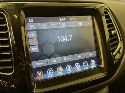 Used 2020 Jeep Compass Limited AWD/4WD image 21